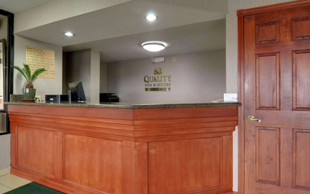 Quality Inn & Suites Clarksville