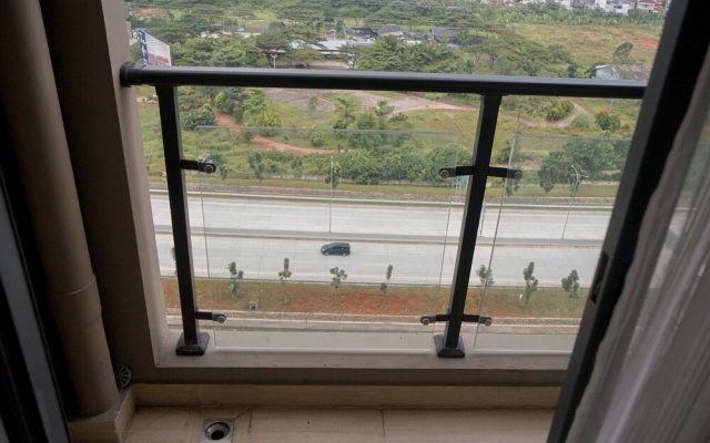 Cozy And Best Location Studio At Sky House Bsd Apartment