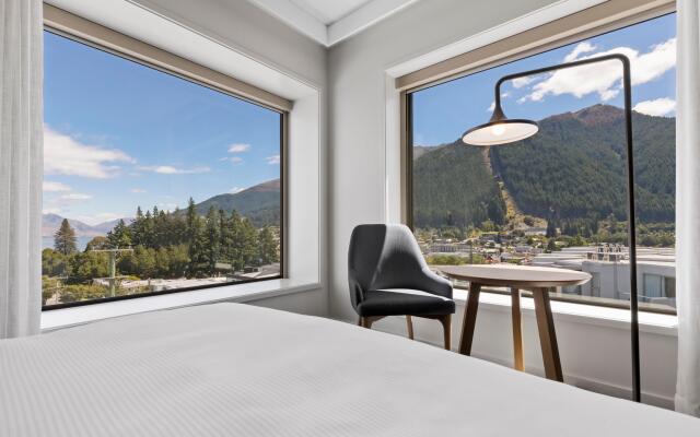 Holiday Inn Express & Suites Queenstown by IHG