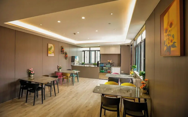 Ketangjian Apartment Hotel