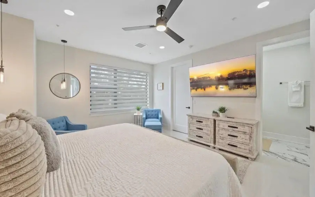 Coastal Moderne 2 Bedroom Townhouse
