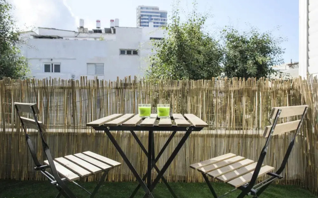 1 Bedroom Apartment With Balcony