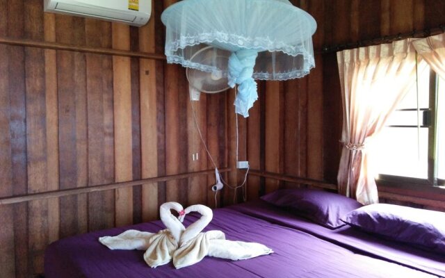Happy Days Resort