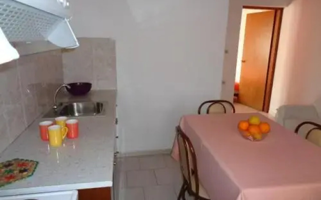 Skyline Rooms & Studios