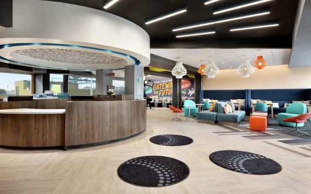 Tru by Hilton Houston Webster NASA