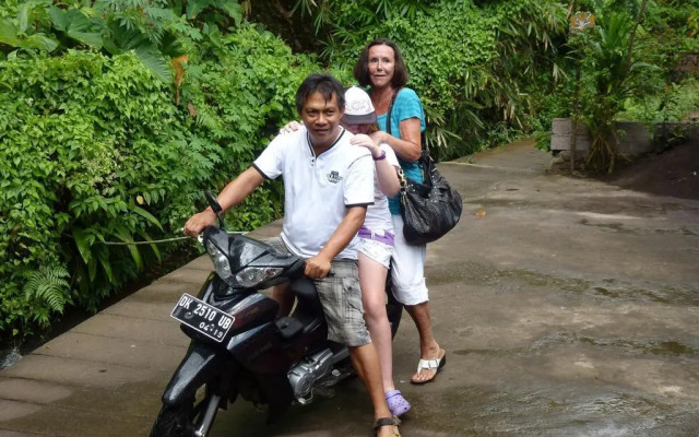 Villa Agung Beach Inn