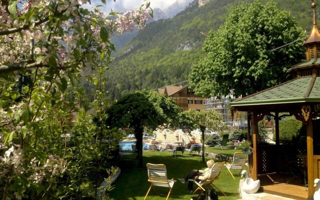 Alle Dolomiti Boutique Lake Hotel