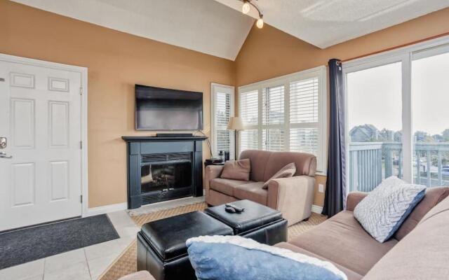 Mountainside 2 bed 2 bath with laundry 79249