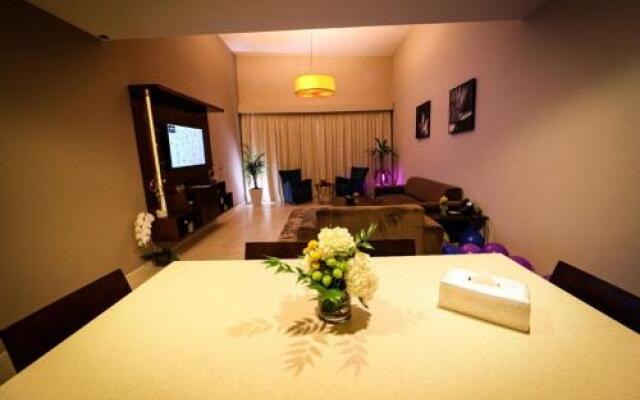 RAF Hotel & Suites