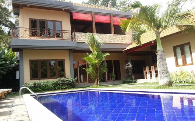 Pukakoo Villa by Supala