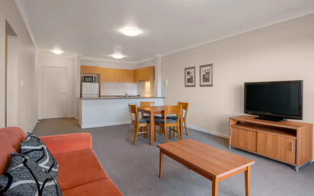 Leisure Inn Spires – Guest Rooms – Sydney