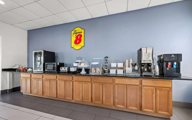 Super 8 by Wyndham Garysburg/Roanoke Rapids