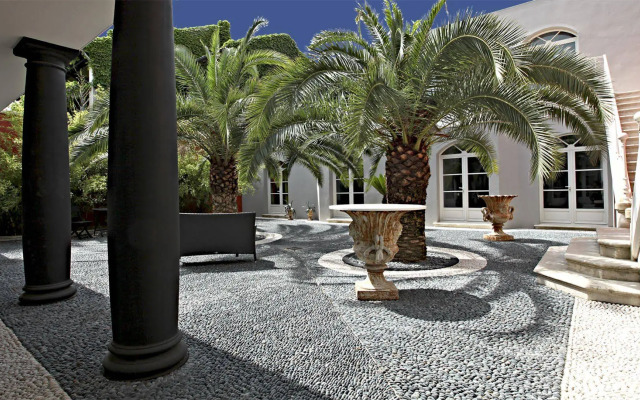 La Villa Nova