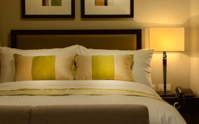 Bellini Suites at Presidio, Lakefront