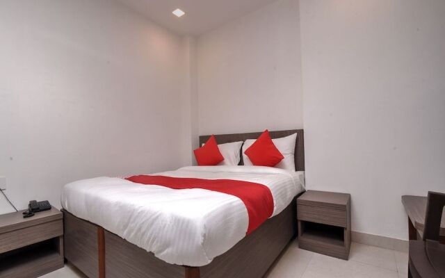 OYO Flagship 18303 Sector 24 Rohini