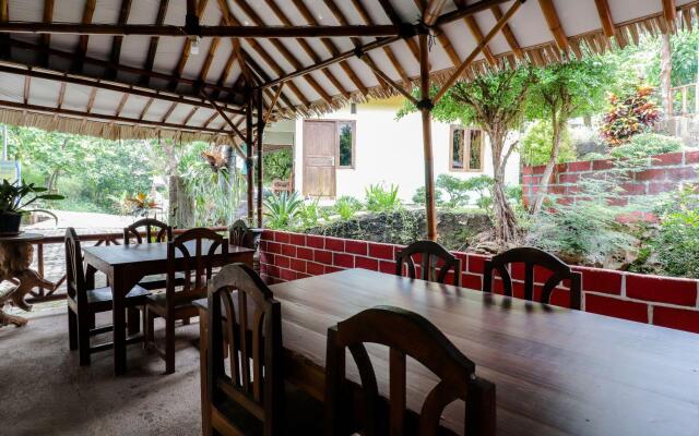 Rock Garden Homestay & Resto