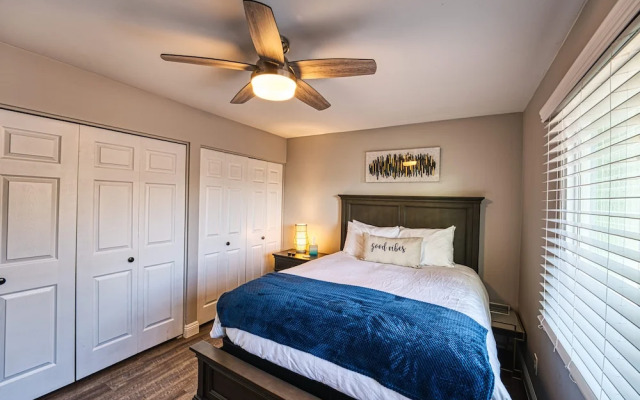 3BR Sleeps 8 Pool Putting Green BQQ Large Island!