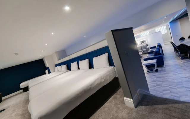 Temple Court Cavern Quarter Apartments