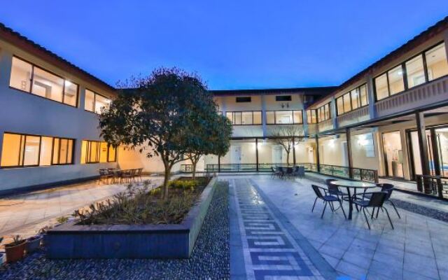 Zizai Hotel
