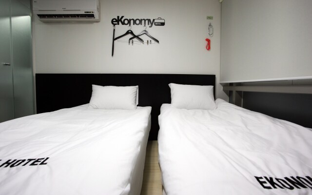 Ekonomy Hotel Myeongdong premier