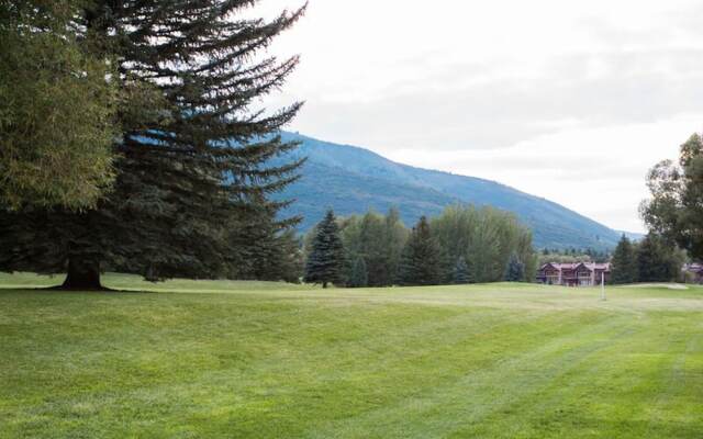 Park Avenue 3 Bedroom Condominiums