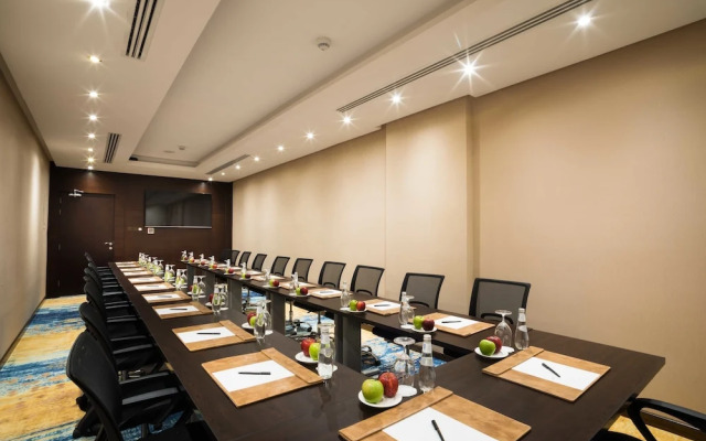 Naviti Warwick Dammam
