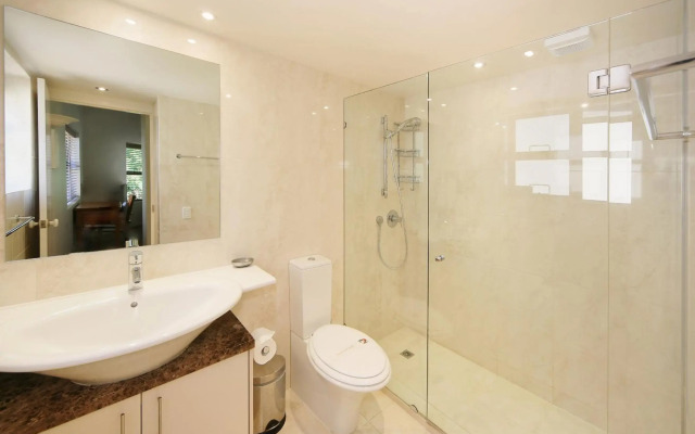 Alderly Apartment 10