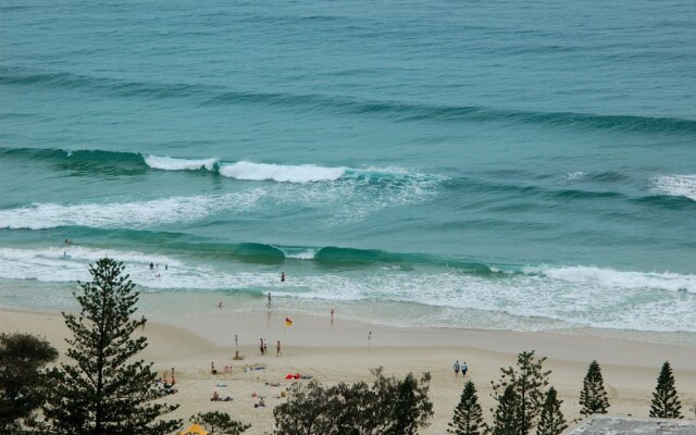 Chevron Renaissance - HR Surfers Paradise
