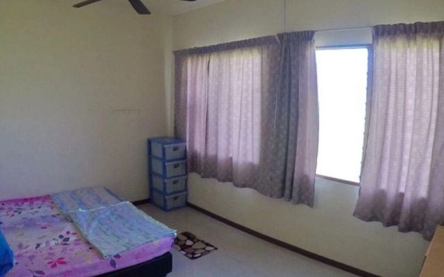 OYO Home 90371 Home Valley Homestay Tambunan