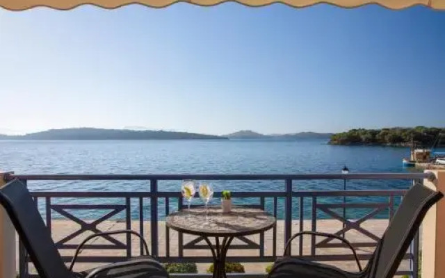 Thalassa Apartments