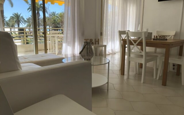 T&H Novelty 114 Family Apartment Salou