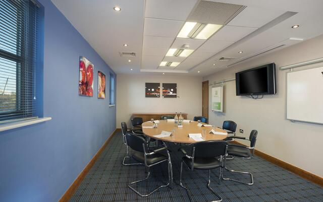 Holiday Inn Manchester-Central Park by IHG