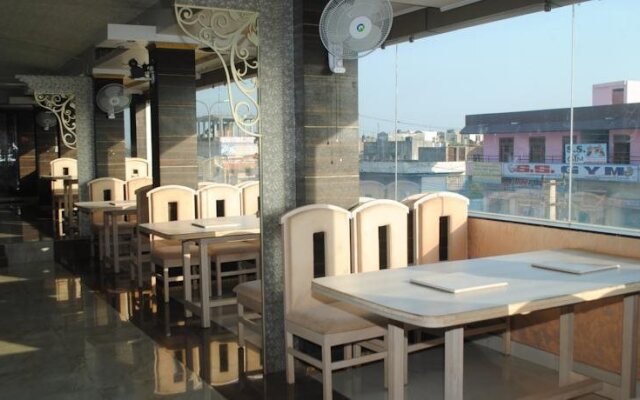 Hotel Raj