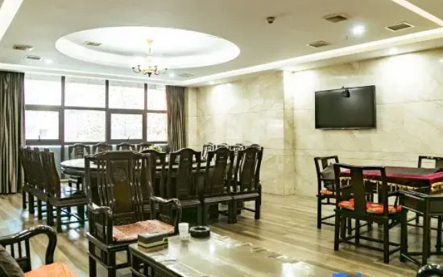 Xuri Dongfang Grand Hotel
