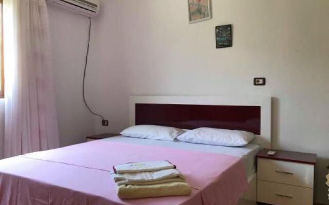 Feti Xhone Apartment