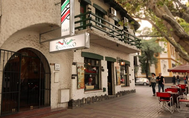 Alma Mendoza Hotel
