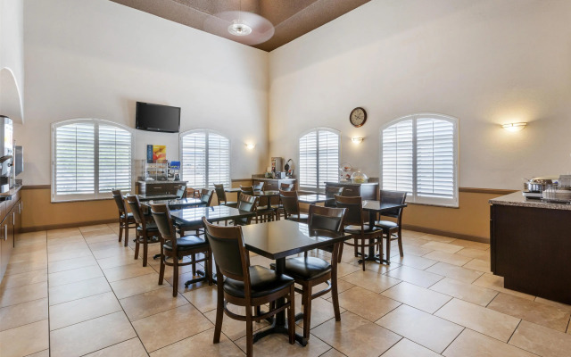 Best Western Tolleson Hotel