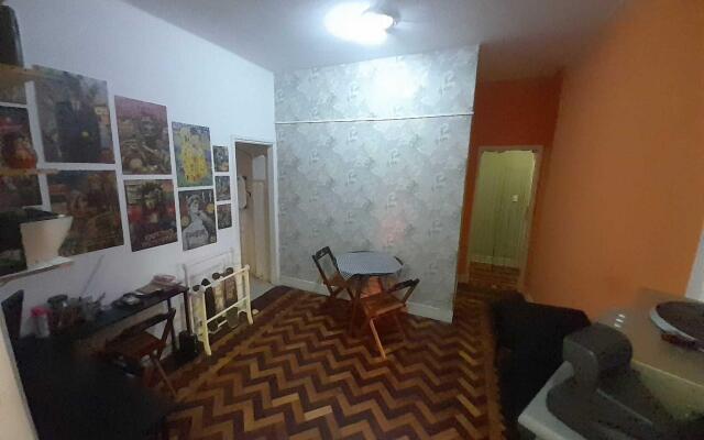 Quarto privativo Praia entre Arpoador e Copacabana