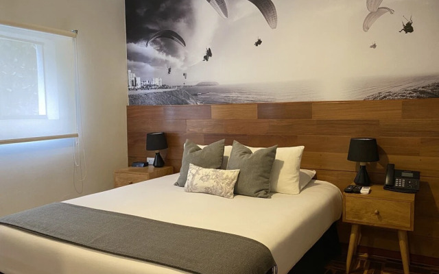 Lima 18 Boutique