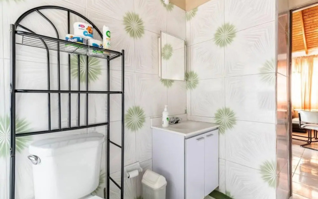 Impeccable 2-bed House in Montego Bay