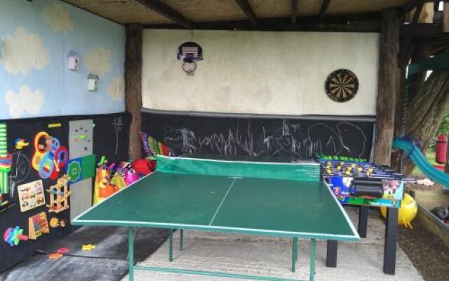 Rew Farm Country & Equestrian Accommodation