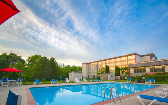 Chester Hotel & Conference Center