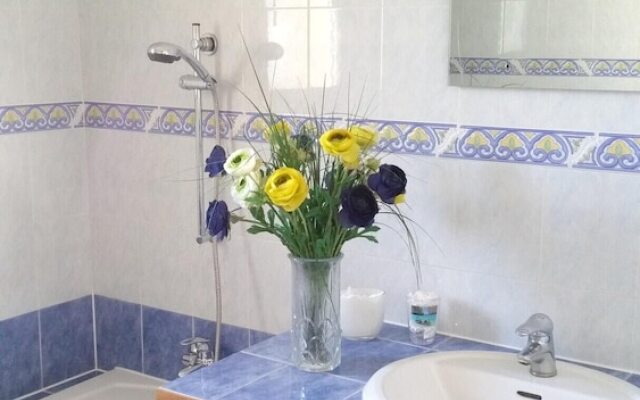 Villa With 3 Bedrooms in Montfrin, With Private Pool, Enclosed Garden