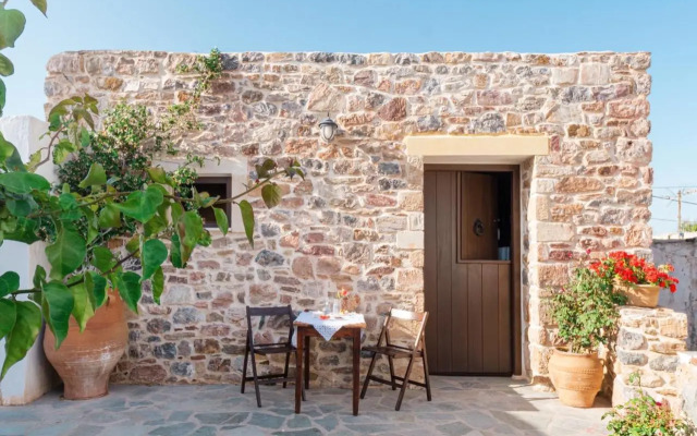 Traditional Cretan House Lithostrati Karidi Village