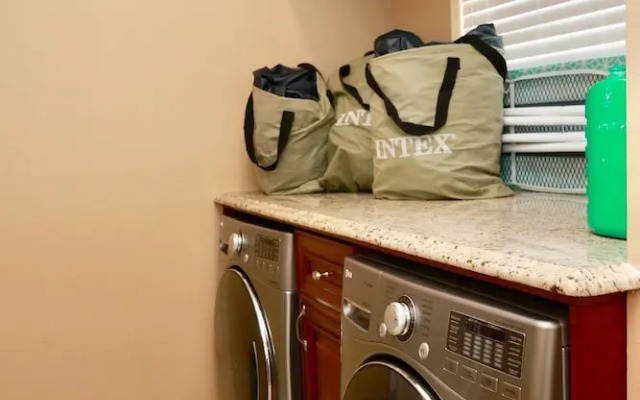 Villa at Pleasant Lake