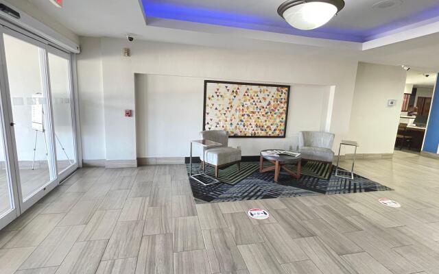 Holiday Inn Express Hotel & Suites Decatur by IHG