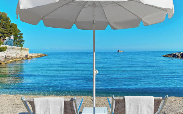 Le Meridien Beach Plaza