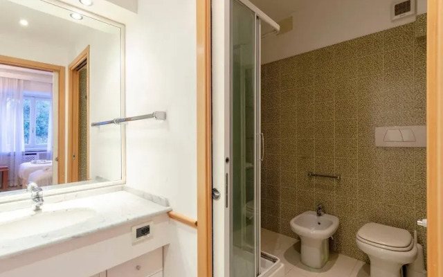 JOIVY Lovely Apt with Communal Pool in Nervi