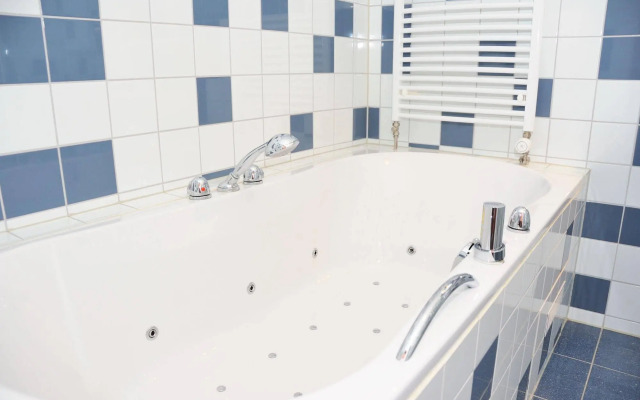 Linge Hotel Elst