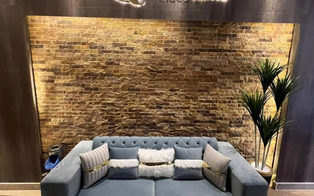 Rotana Palace Suites